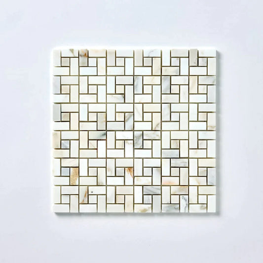 Calacatta Gold Pinwheel with Calacatta Mosaic